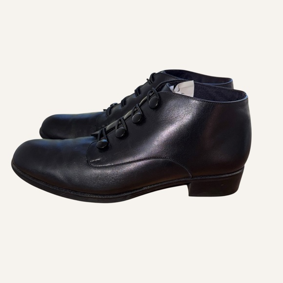 Munro Black Button Closure Victoria Style Booties Women Size 7.5 N Made in USA - Picture 2 of 11